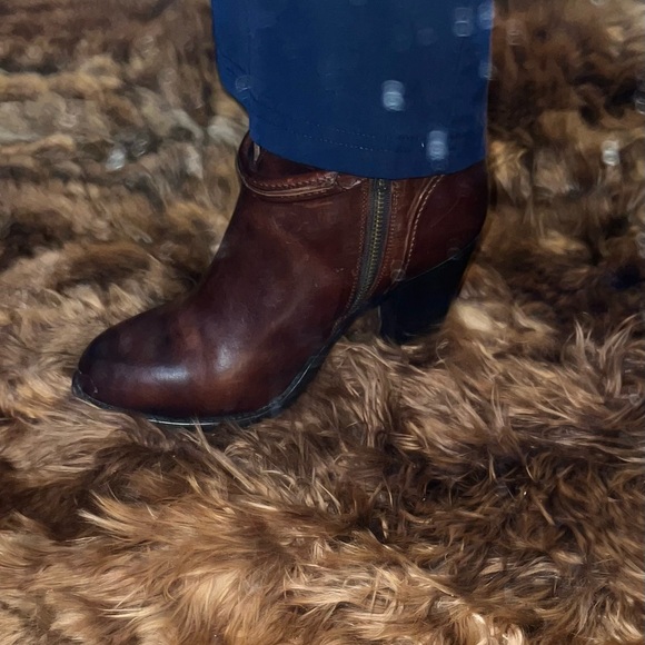 Frye leather ankle boots - Picture 2 of 12